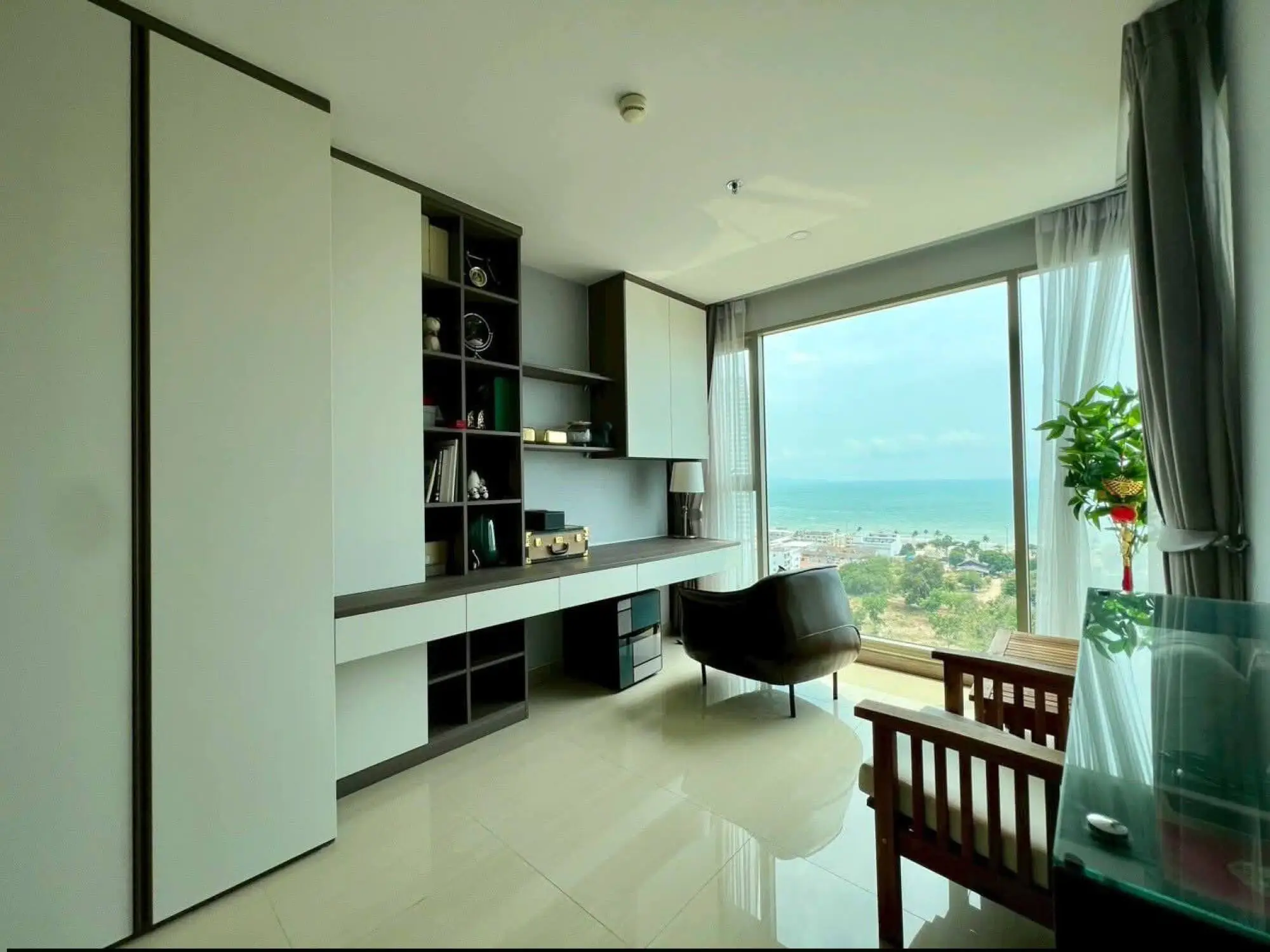 The Riviera Jomtien 2BR, 19th Floor