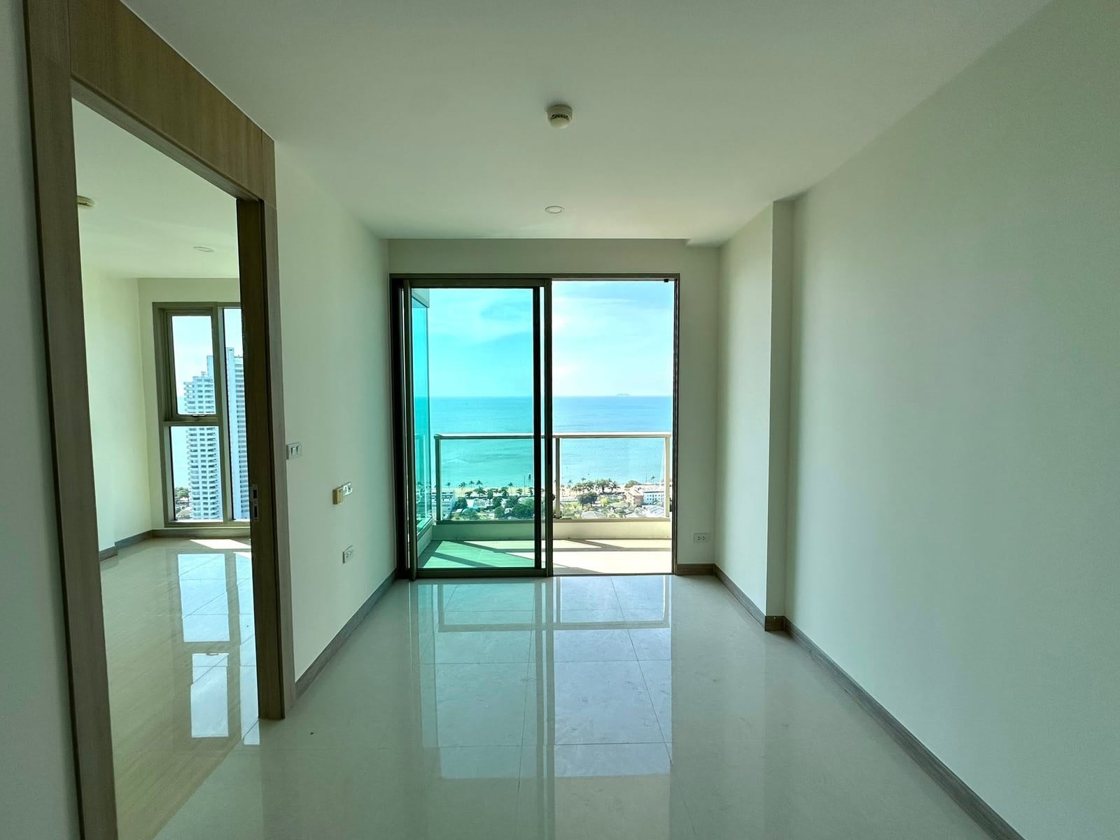 The Riviera Jomtien 1BR Sea view, 33rd Floor
