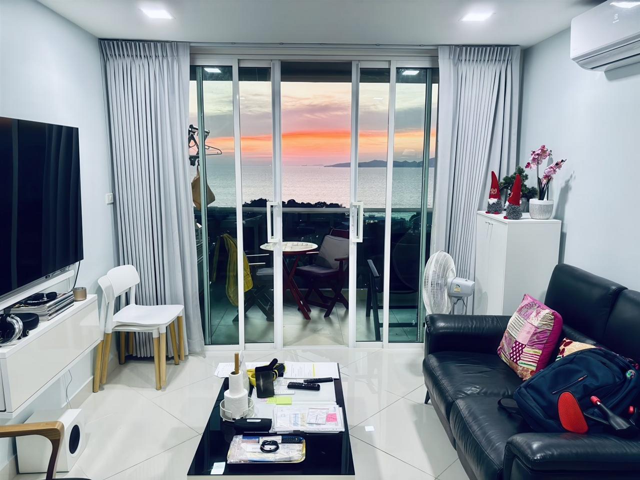 The View 1BR Sea view, 13th Floor