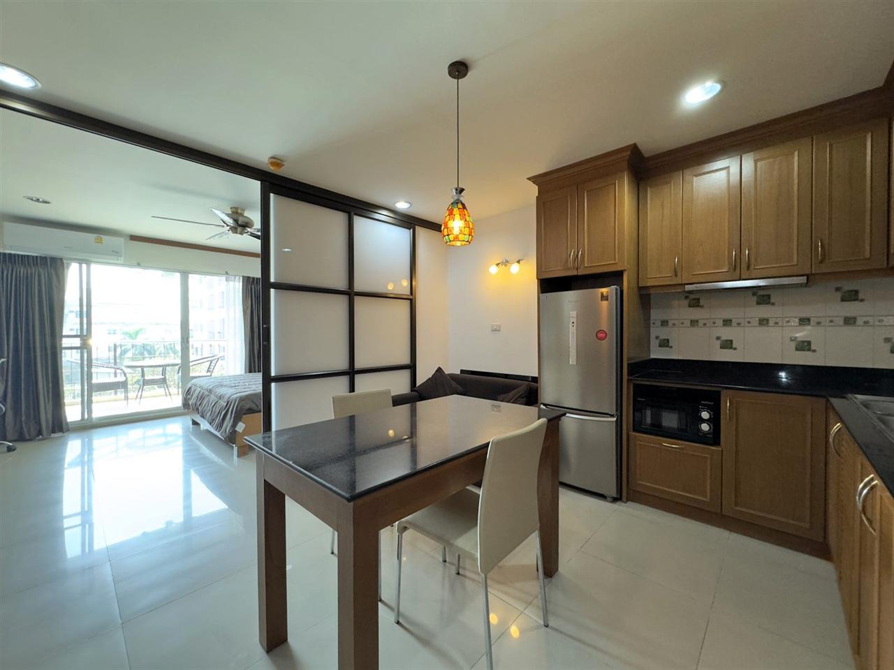 TW Platinum Suites 1BR Pool view, 3rd Floor