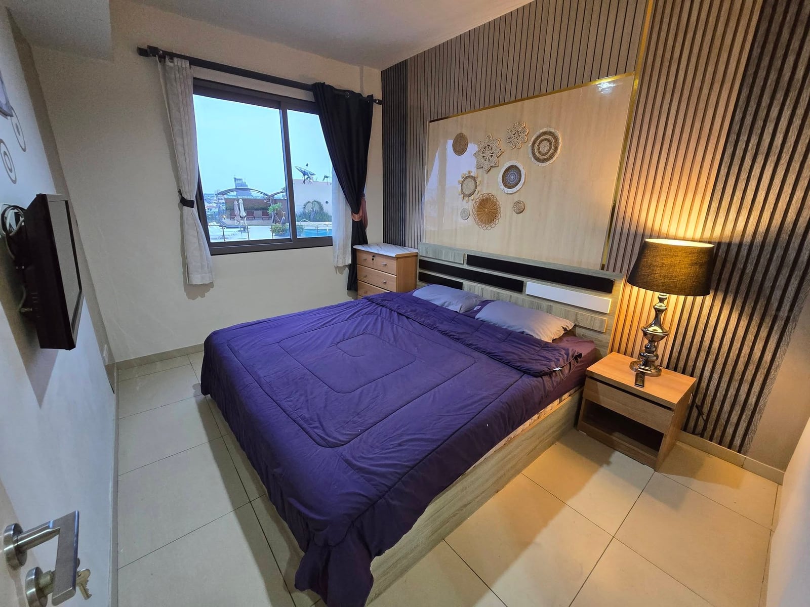 Unixx 1BR Condo, 10th Floor