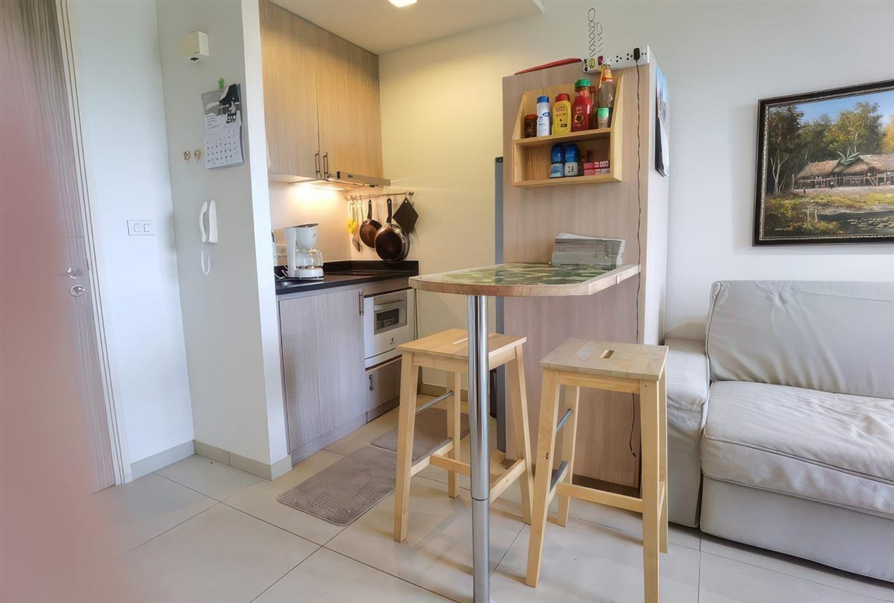 Unixx 1BR City view, 24th Floor