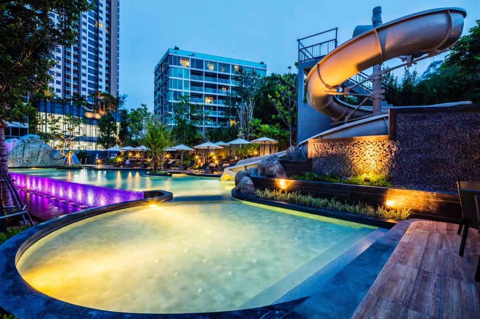 Unixx 1BR City view, 1st Floor