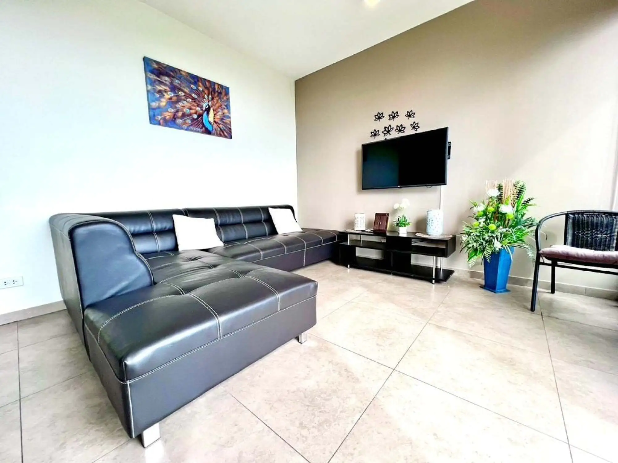 Unixx 2BR Sea view, 37th Floor
