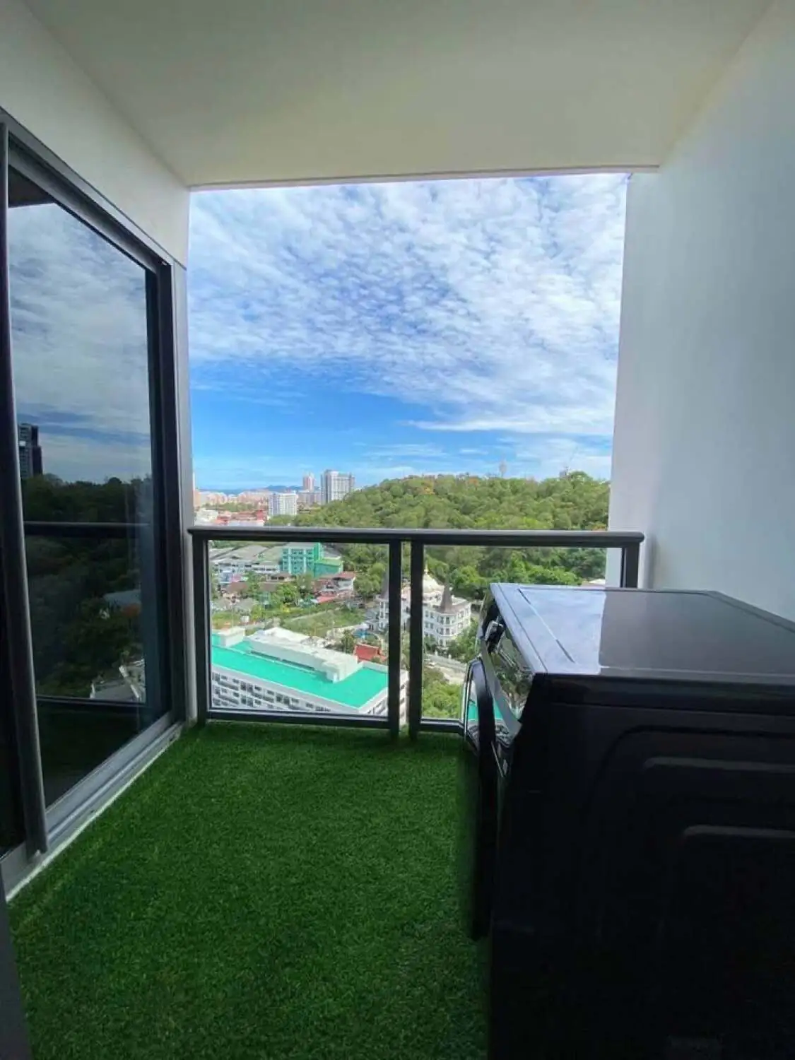 Unixx 2BR, 23rd Floor