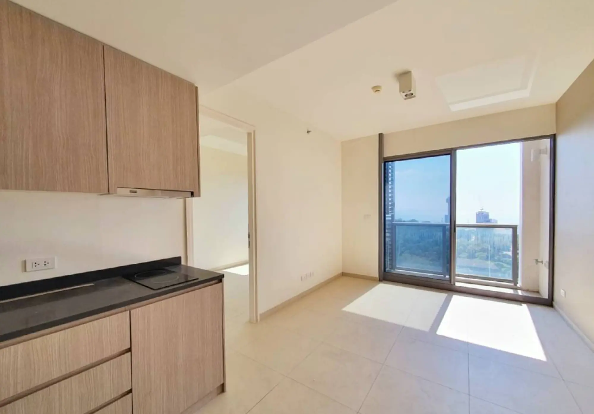 Unixx 2BR Sea view, 36th Floor