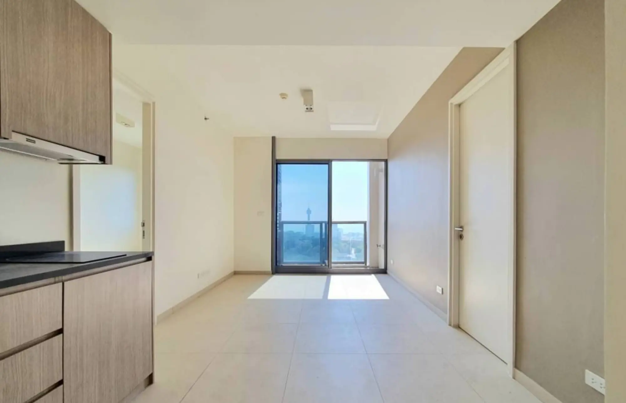 Unixx 2BR Sea view, 36th Floor