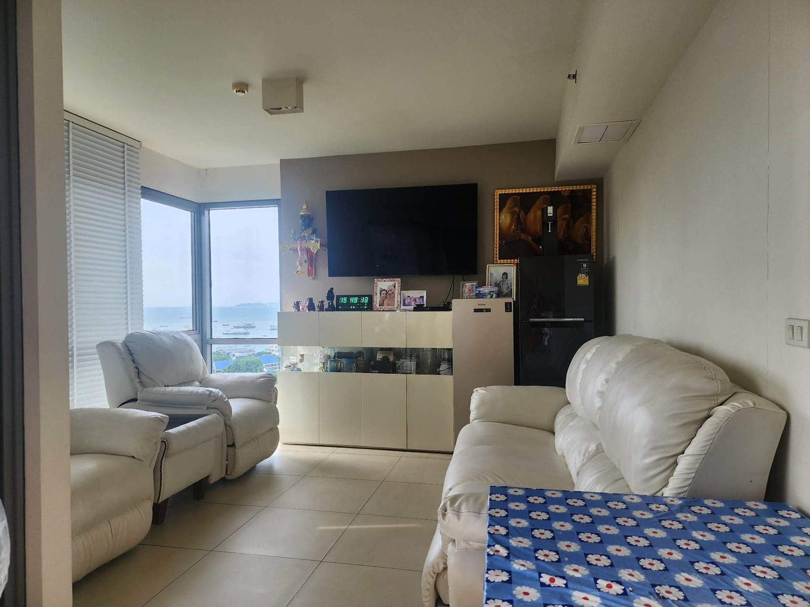 Unixx 2BR Sea view