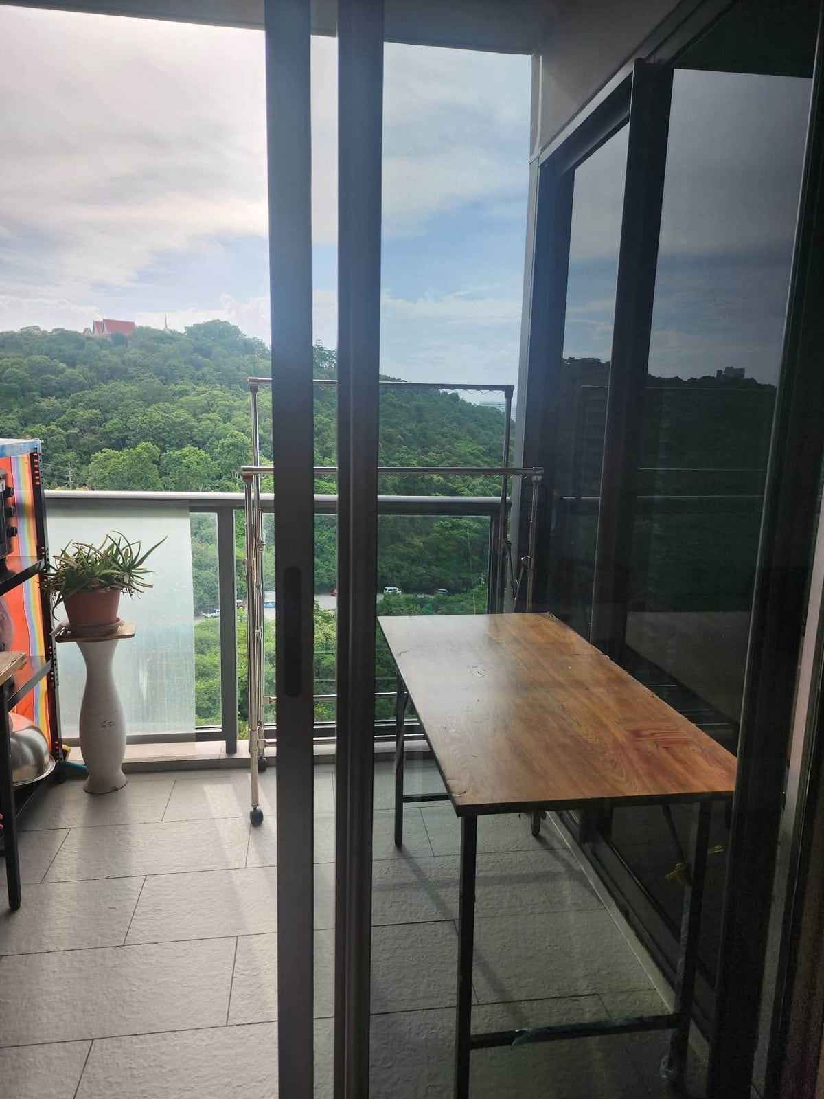 Unixx 2BR Sea view