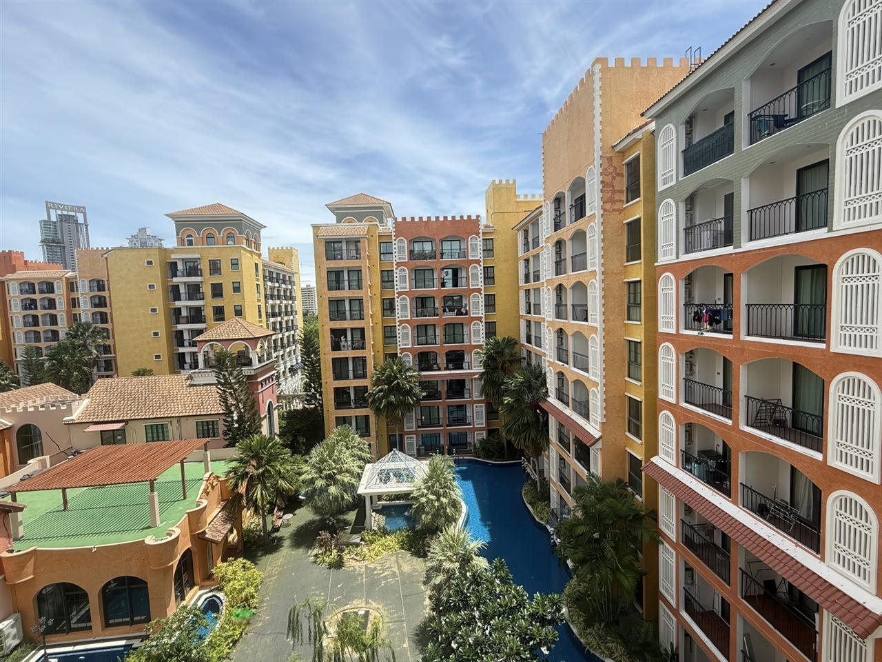 Venetian Signature Condo Resort 2BR Pool view, 6th Floor