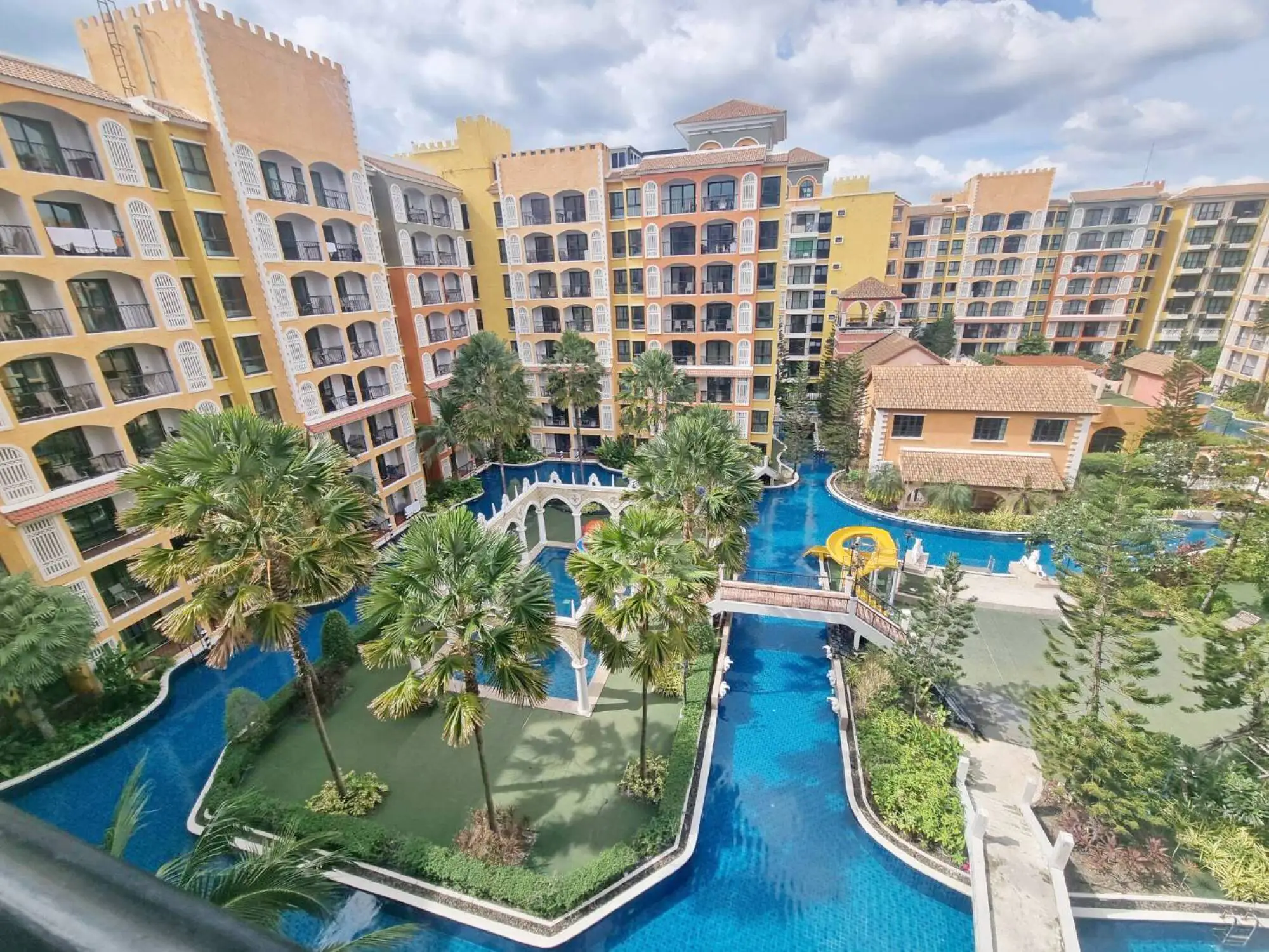 Venetian Signature Condo Resort 1BR Sea view, 6th Floor