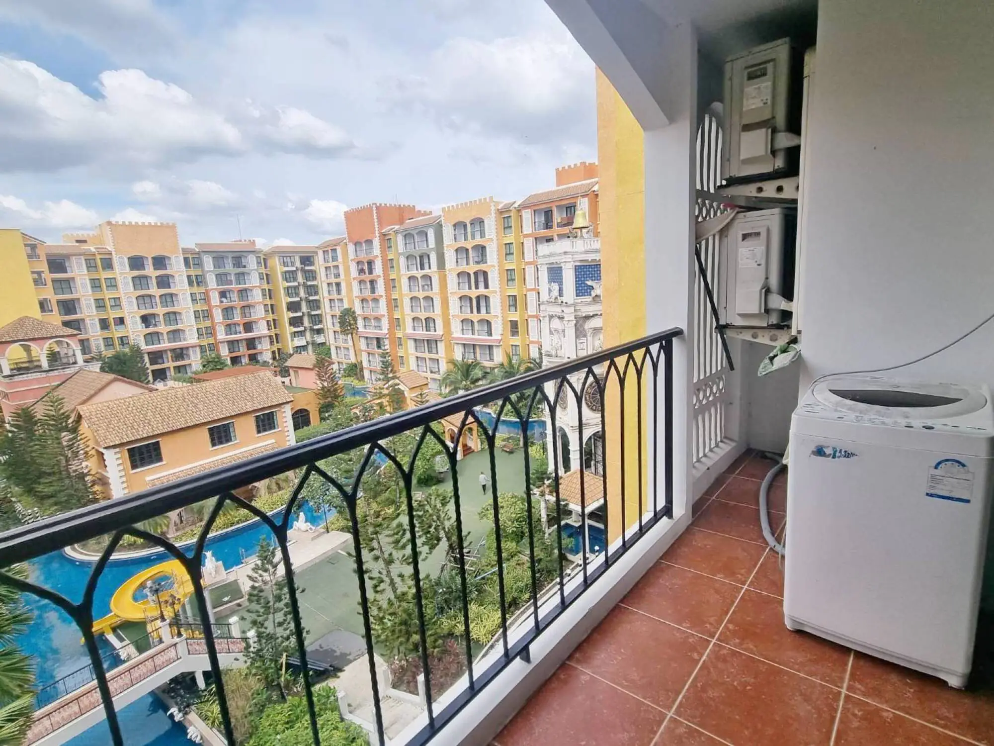 Venetian Signature Condo Resort 1BR Sea view, 6th Floor