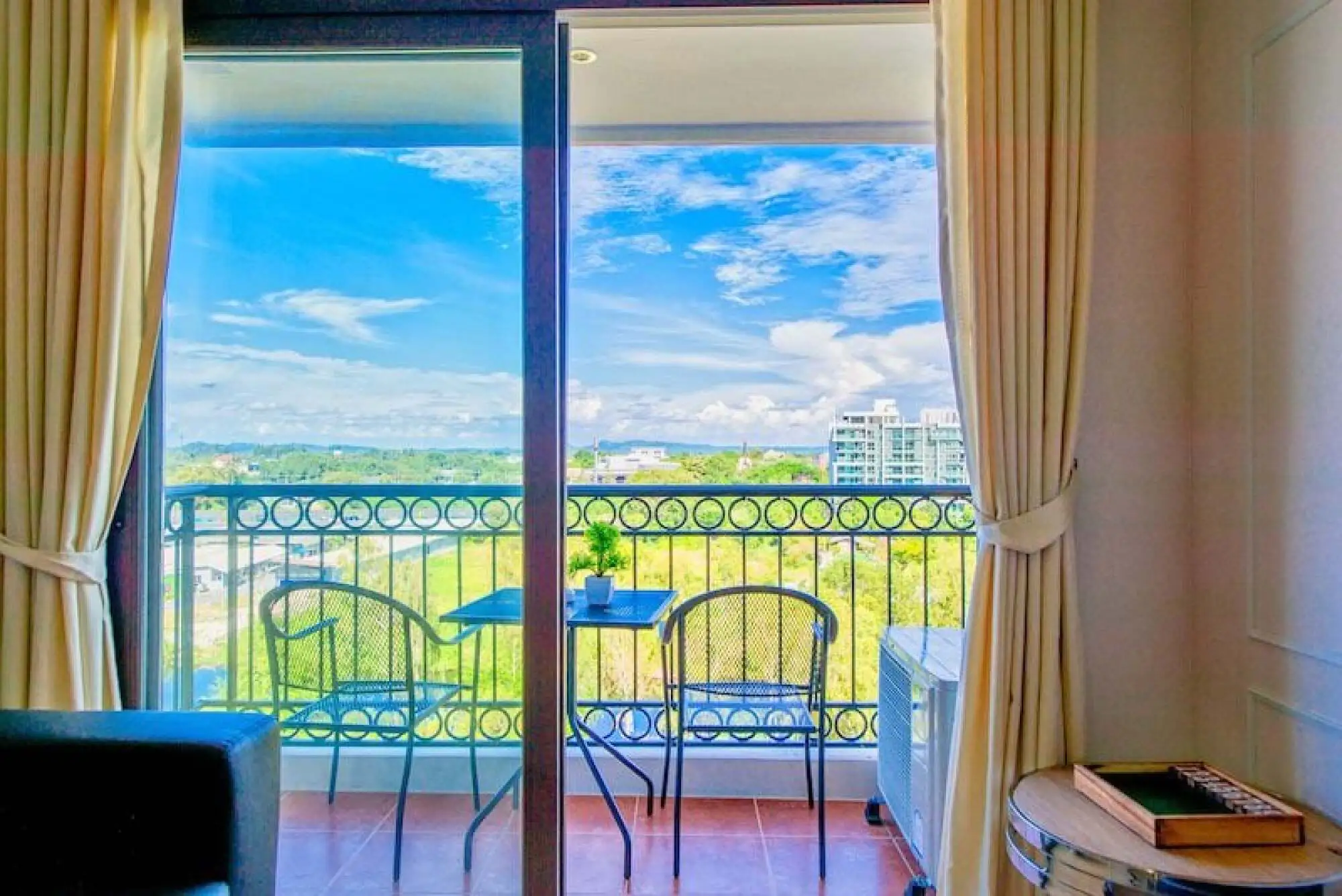 Venetian Signature Condo Resort 1BR Pool view, 5th Floor