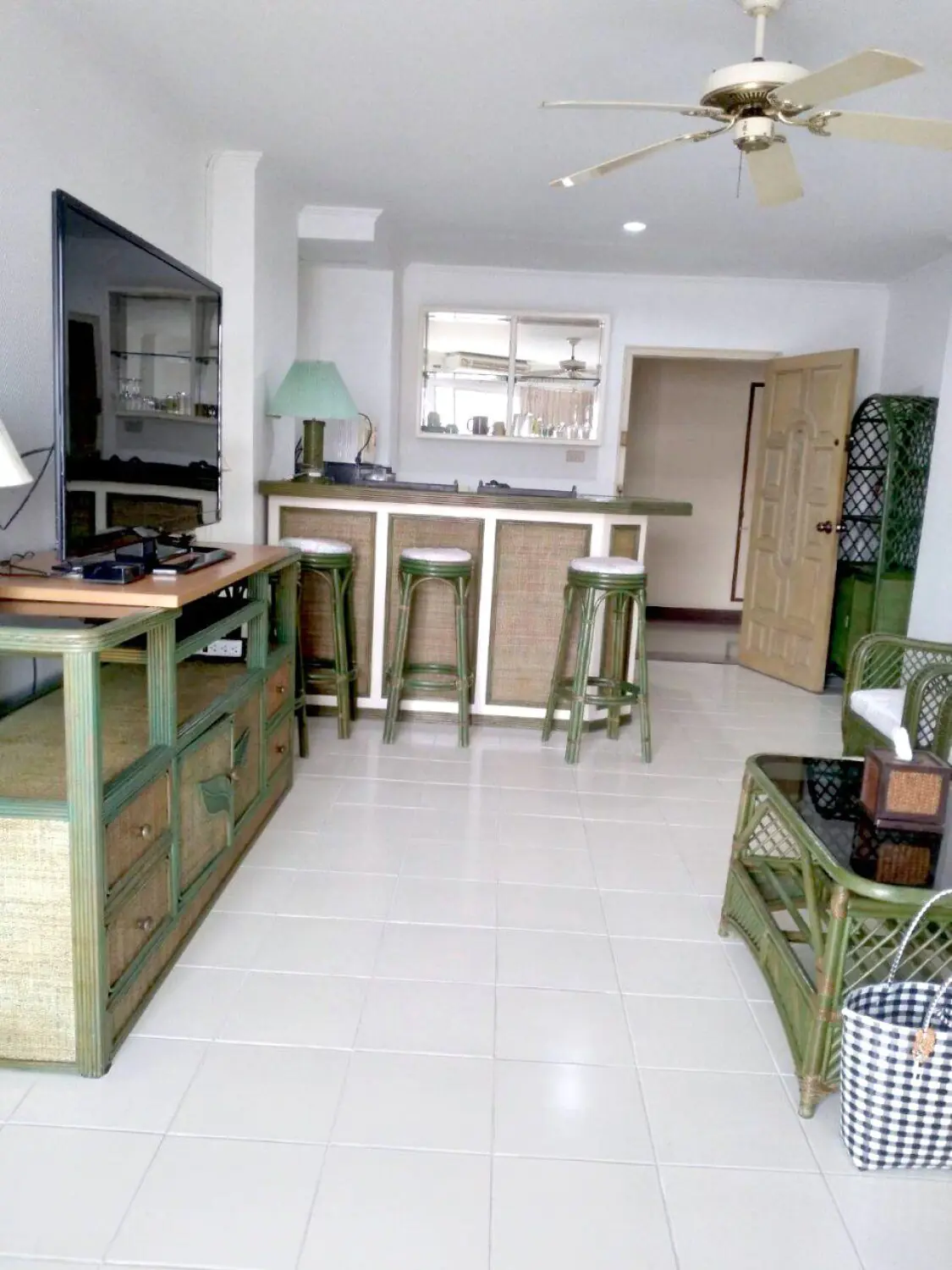 View Talay 1 1BR, 11th Floor