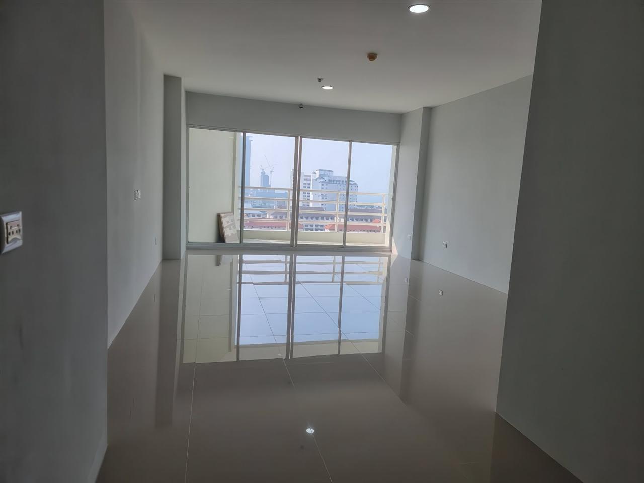 View Talay 5 Studio City view, 14th Floor
