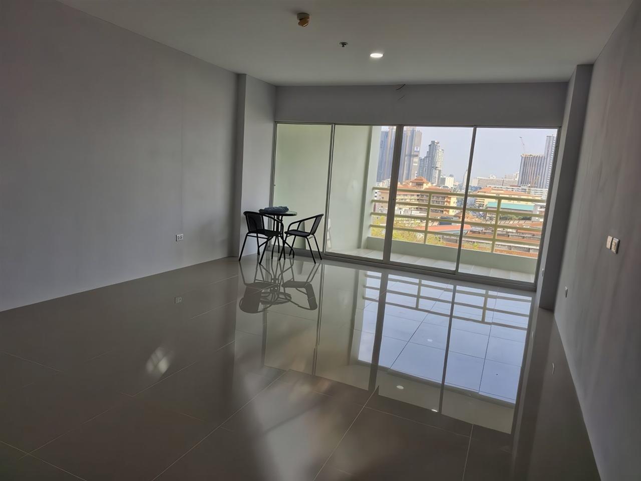 View Talay 5 Studio Sea view, 10th Floor