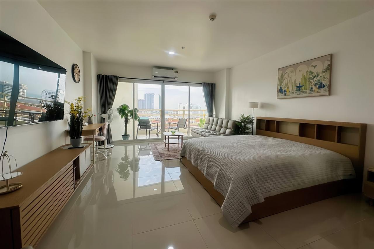 View Talay 5 Studio Sea view, 13th Floor