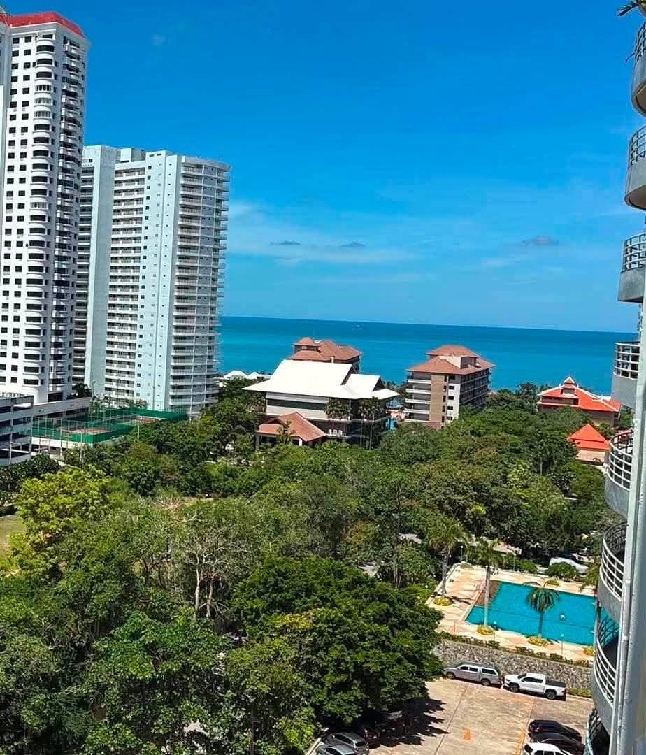 2-bed sea view condo for sale at View Talay 5, Jomtien