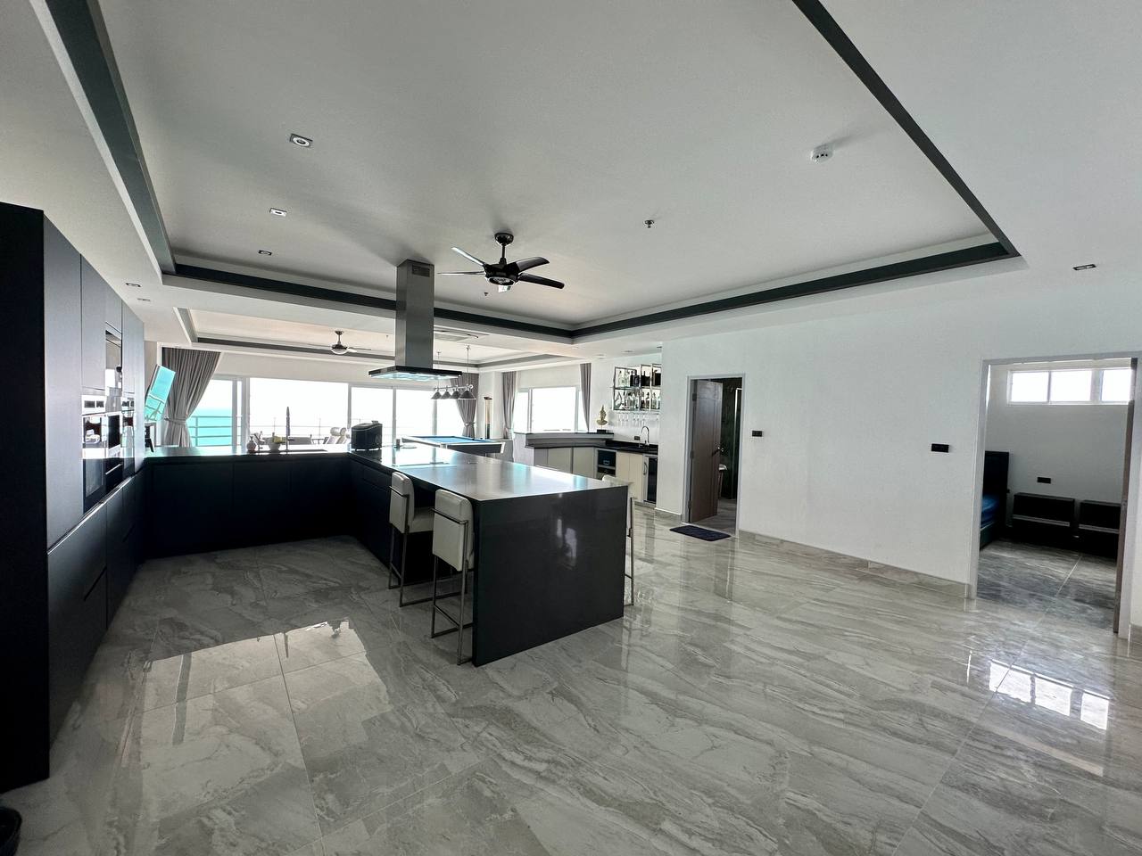 View Talay 7 3BR Sea view, 27th Floor