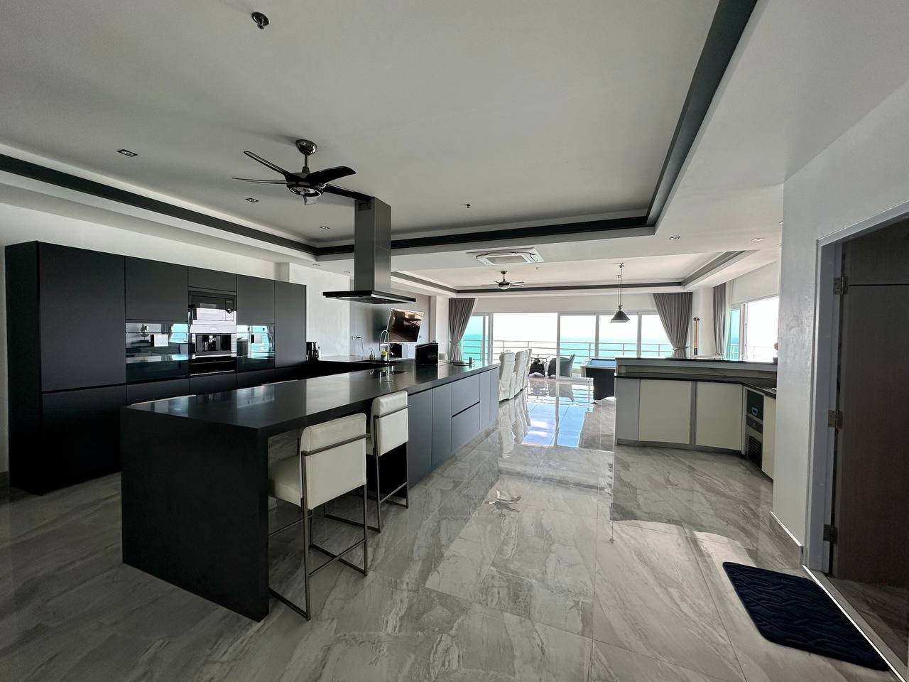 View Talay 7 3BR Sea view, 27th Floor