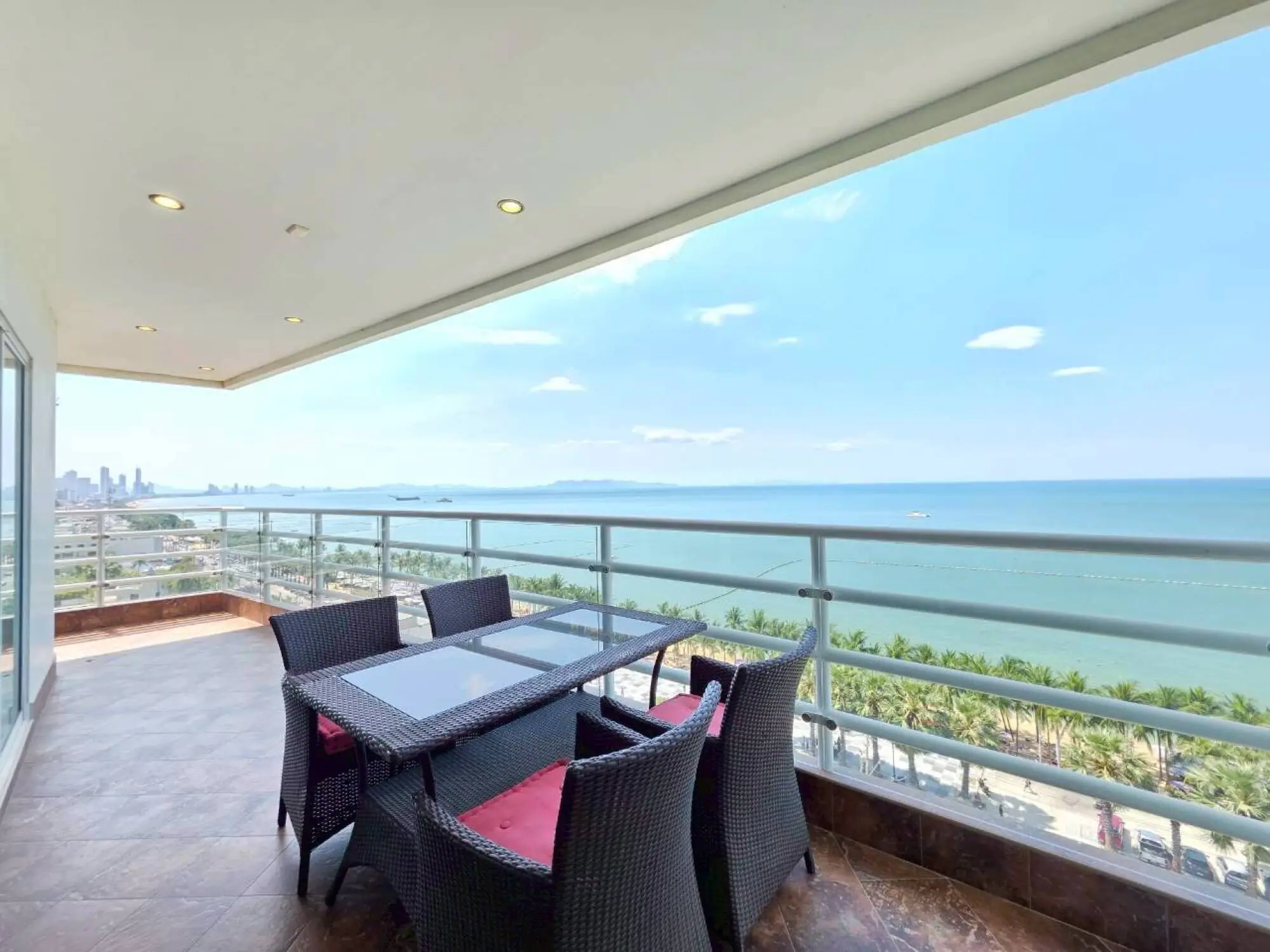 View Talay 7 2BR Sea view, 11th Floor