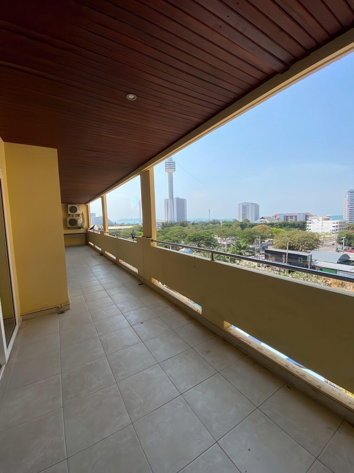 View Talay Residence 5 2BR Sea view, 4th Floor