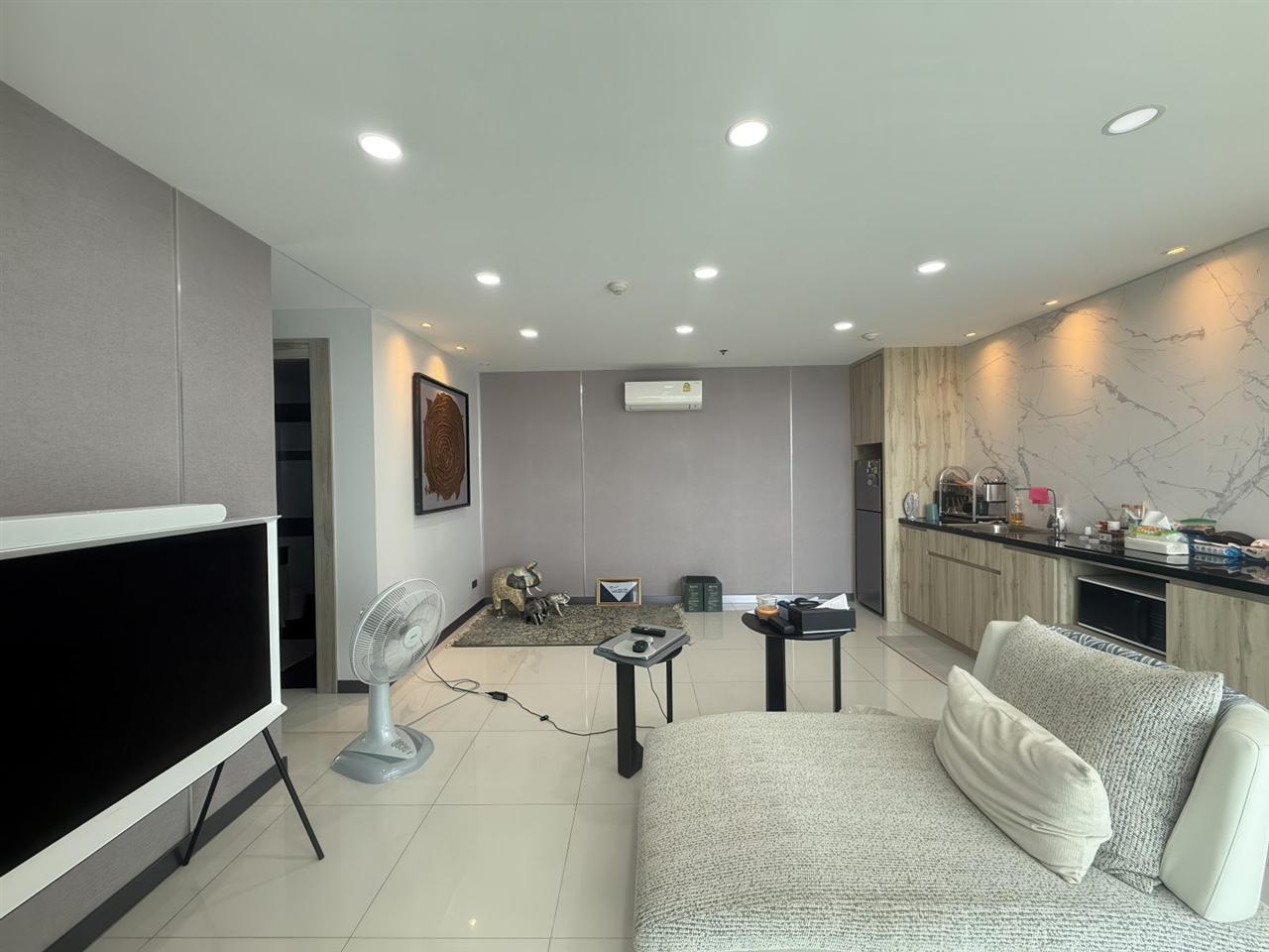 Vision 1BR Sea view, 21st Floor