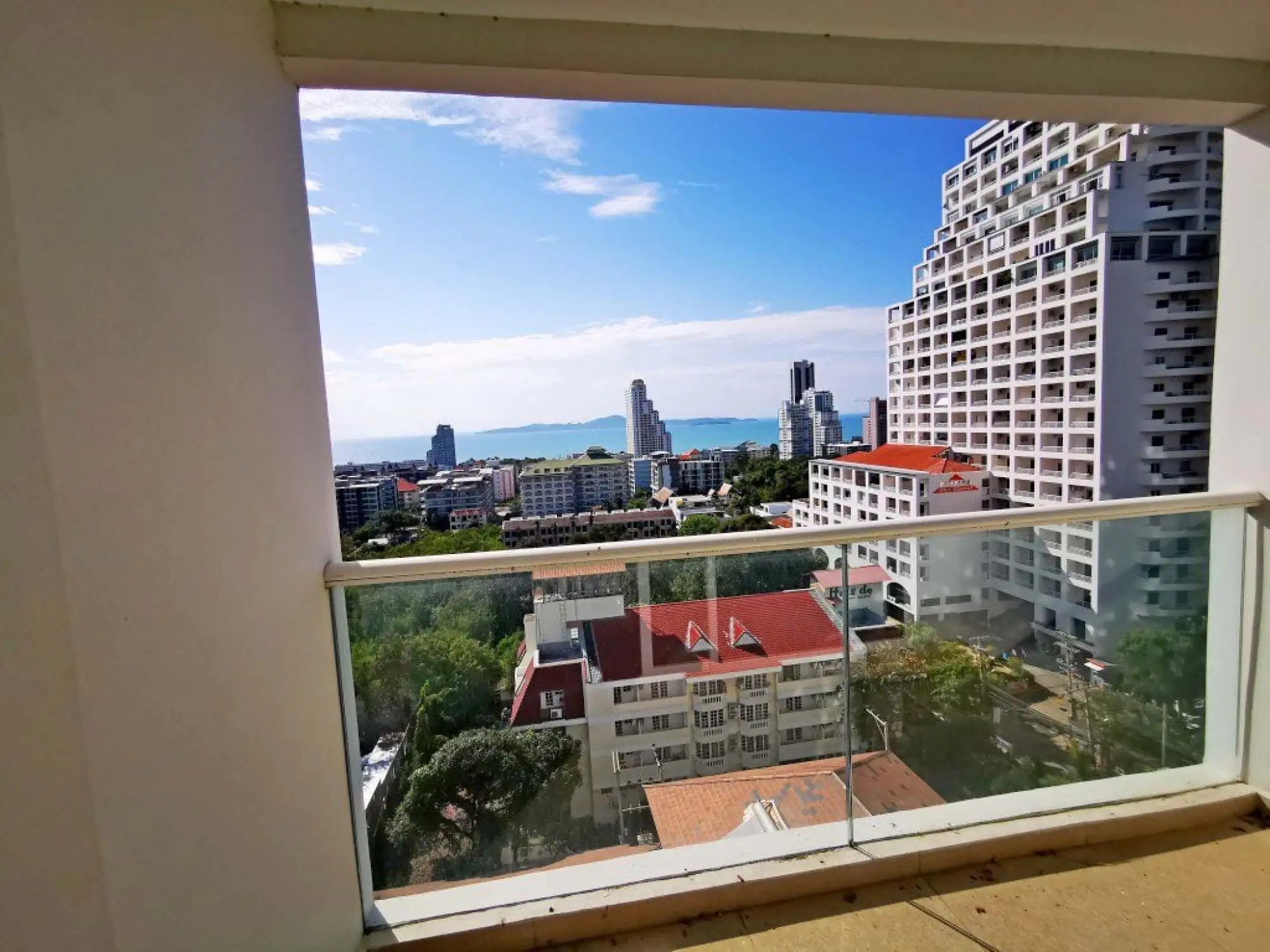 Vision 1BR Sea view, 9th Floor