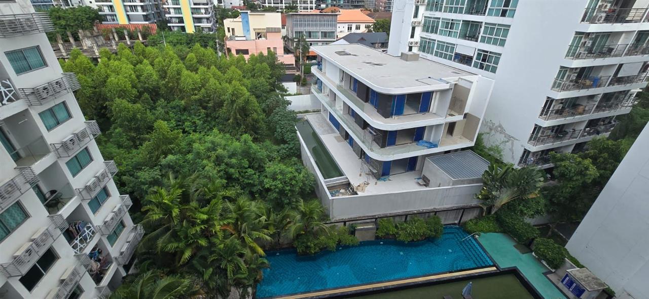 Water Park 1BR Pool view, 8th Floor