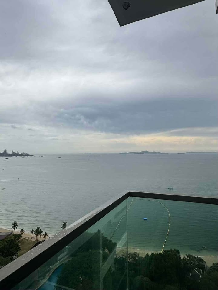 Wongamat Tower 1BR Condo