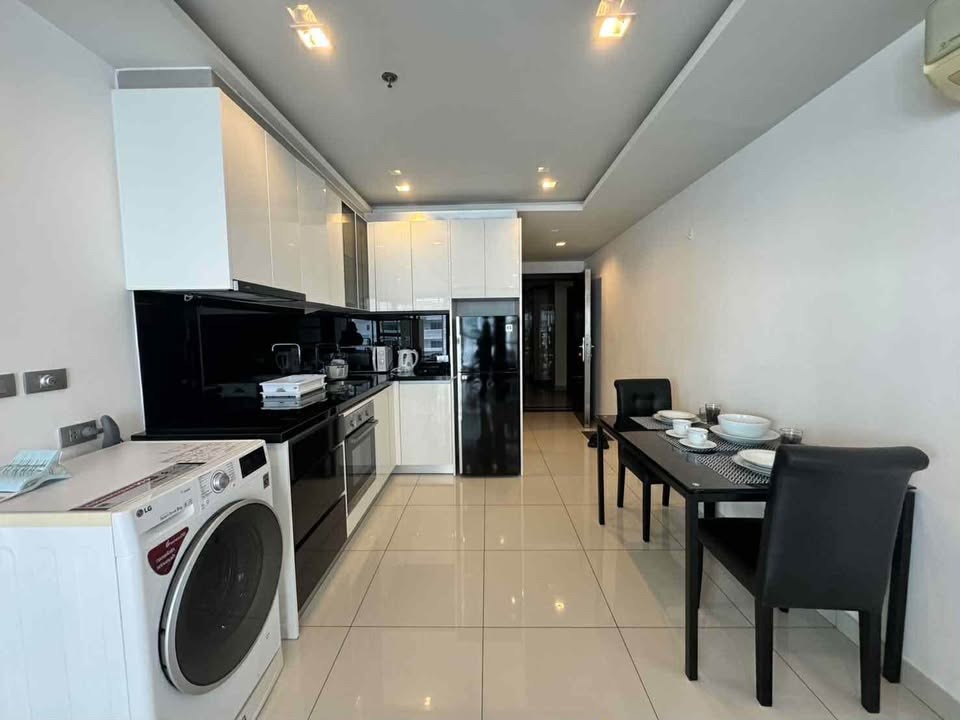 Wongamat Tower 1BR Condo