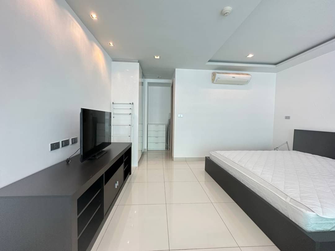 Wongamat Tower 1BR Sea view, 22nd Floor