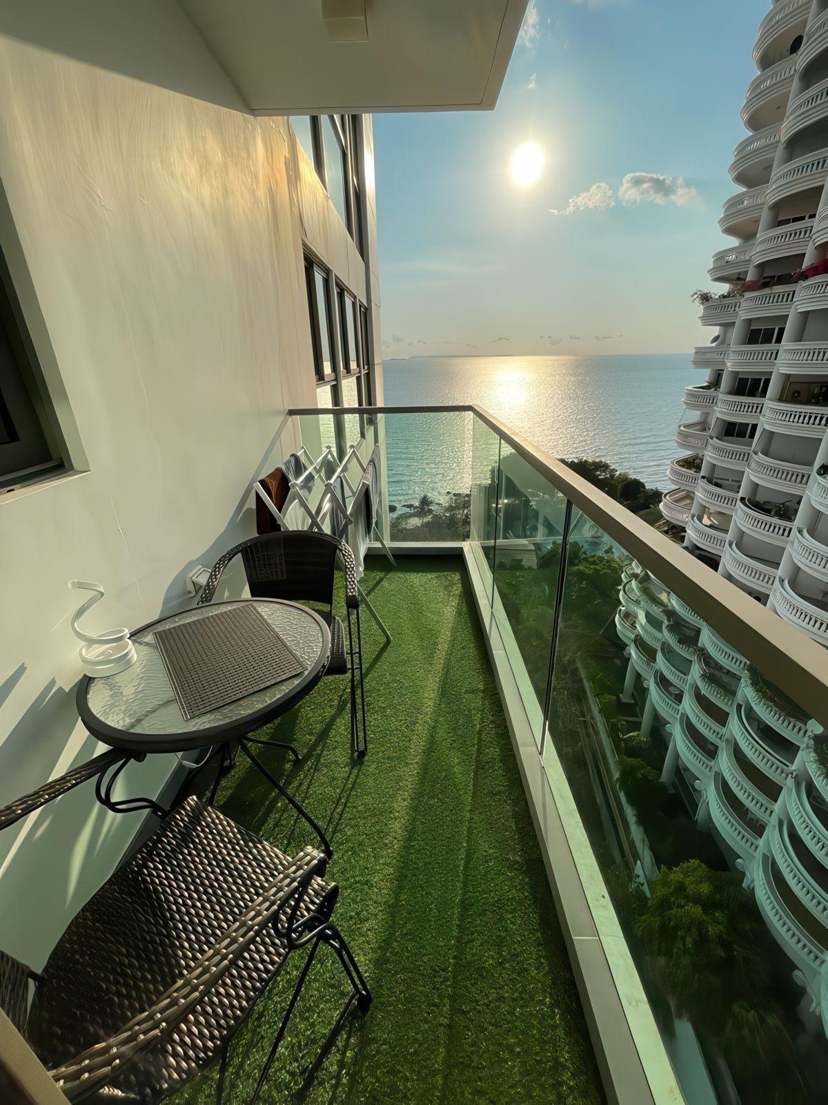 Wongamat Tower Studio Sea view, 14th Floor