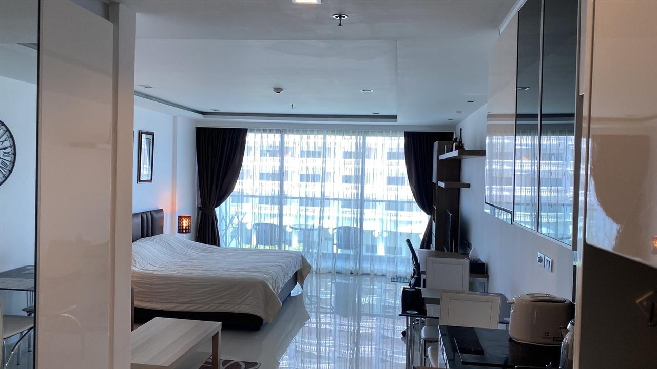 Wongamat Tower Studio Sea view, 8th Floor